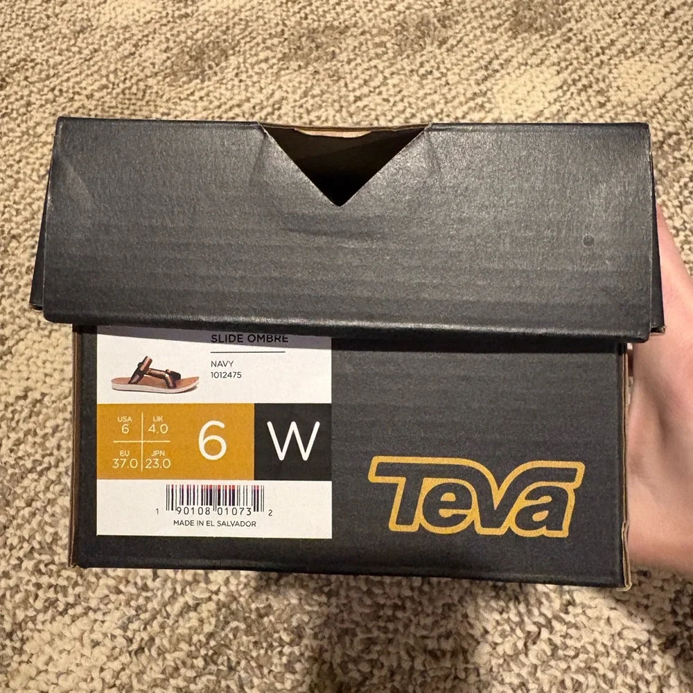 Teva size 6 slide - Picture 2 of 3